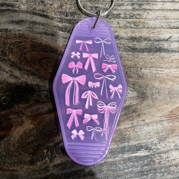 Purple and Pink Bow Motel Room Keychain 3/$15 - Picture 1 of 3